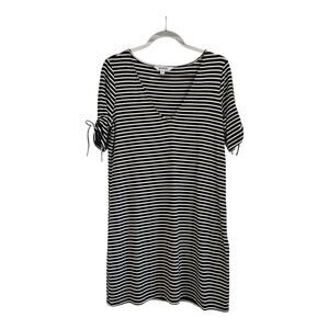 BB Dakota Steve Madden Black White Stripe Me Later T-Shirt Dress V-Neck Size M